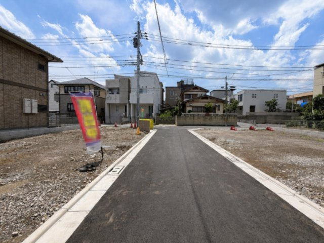 さいたま市中央区下落合の前面道路含む現地写真