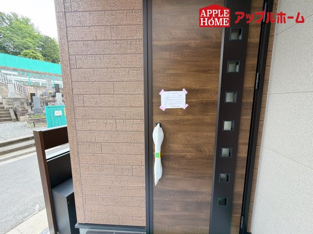 さいたま市南区太田窪の玄関|ぜひ現地にて、実際の建物・街並み・日当たり等ご確認下さい♪お問い合わせはお気軽に☆　TEL「0120-466263」