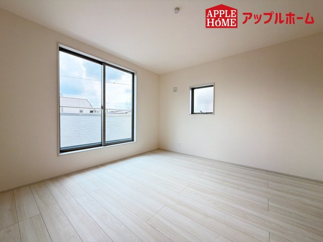 さいたま市南区太田窪の洋室|居室は全室収納あり！たっぷりある収納活用でお部屋もキレイを保てます♪