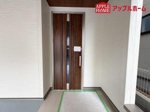 さいたま市南区太田窪の玄関|ぜひ現地にて、実際の建物・街並み・日当たり等ご確認下さい♪お問い合わせはお気軽に☆　TEL「0120-466263」