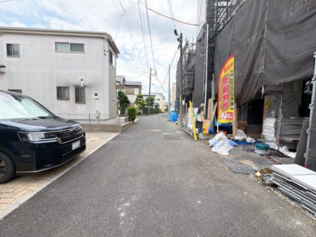 さいたま市浦和区上木崎2期の前面道路含む現地写真