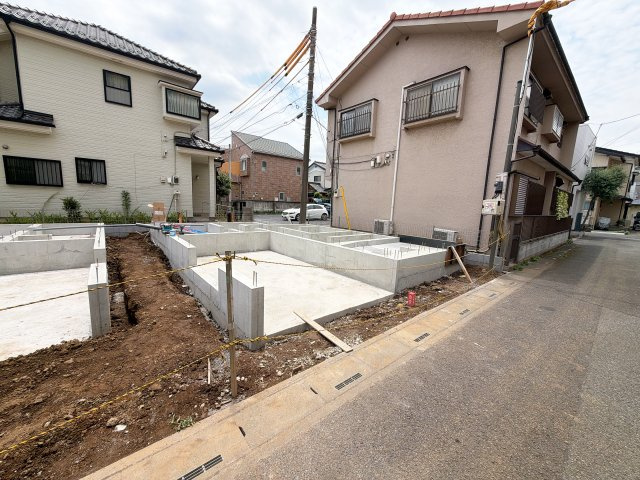 さいたま市北区大成町4丁目　全3棟の前面道路含む現地写真