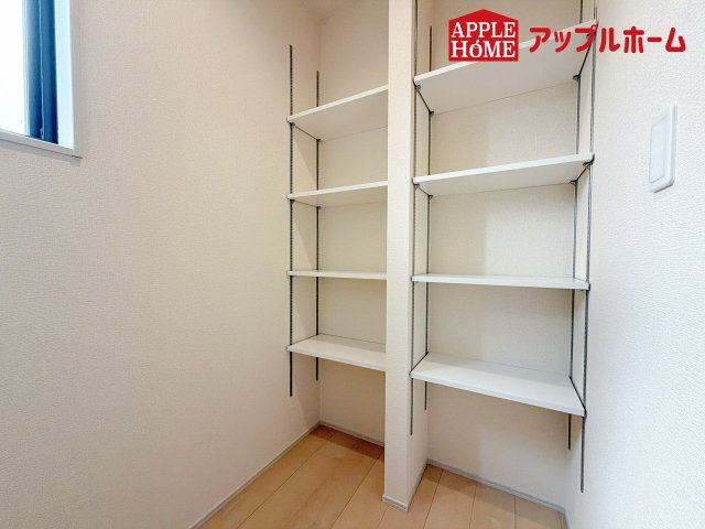 さいたま市北区宮原町第3の収納|多用途に使える可動棚付き収納スペース