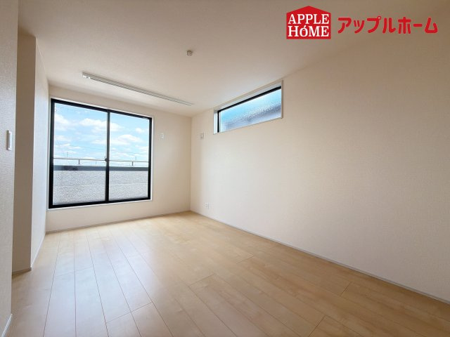 [新築住宅] さいたま市北区植竹町1丁目 全2棟の洋室|居室は全室収納あり！たっぷりある収納活用でお部屋もキレイを保てます♪