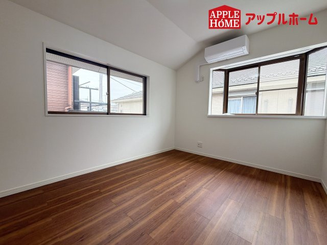 [中古住宅] 上尾市中妻5丁目の洋室|２階居室は全室収納あり！たっぷりある収納活用でお部屋もキレイを保てます♪