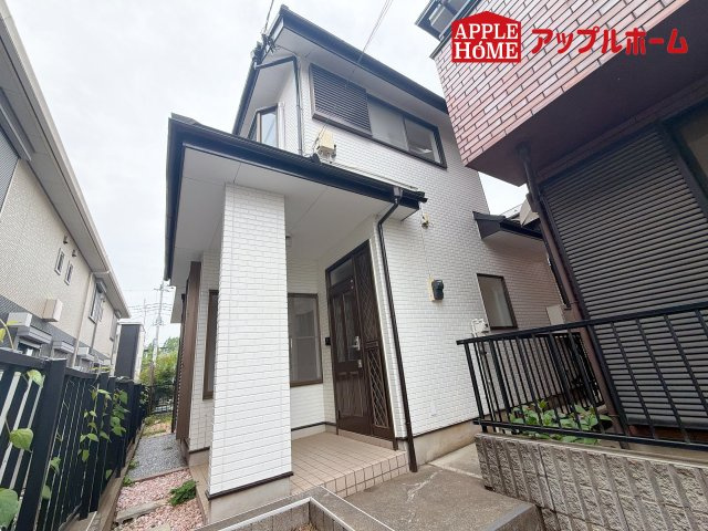 [中古住宅] 上尾市中妻5丁目の外観|資料請求、お電話でのお問合せ、いつでも丁寧に対応させていただきます！不動産業界のプロフェッショナルが集う弊社にぜひ一度ご相談ください！
