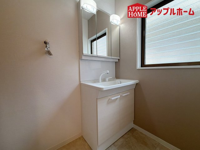 [中古住宅] 上尾市中妻5丁目の独立洗面台|新品にリフォーム済み
