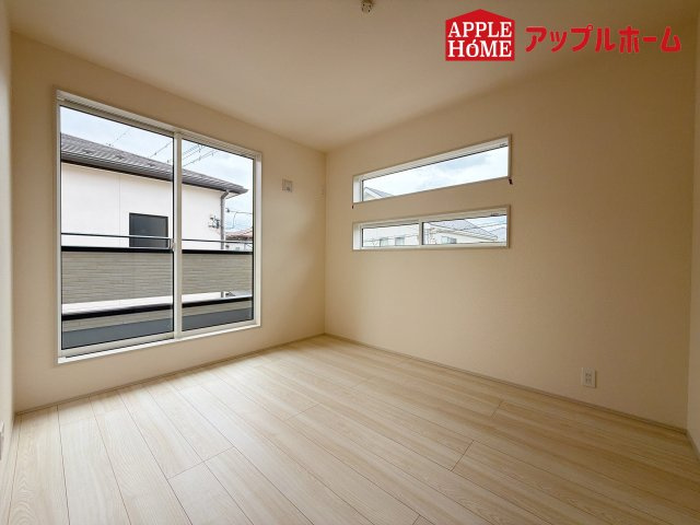 [新築住宅] さいたま市見沼区東大宮3丁目 3期 全1棟の洋室|居室は全室収納あり！たっぷりある収納活用でお部屋もキレイを保てます♪