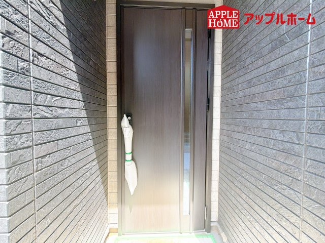 [新築住宅] さいたま市南区根岸三丁目 全4区画の玄関|資料請求、お電話でのお問合せ、いつでも丁寧に対応させていただきます！不動産業界のプロフェッショナルが集う弊社にぜひ一度ご相談ください！