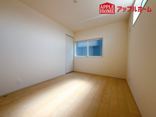 [新築住宅] さいたま市浦和区領家5丁目 全3棟の洋室|居室は全室収納あり！たっぷりある収納活用でお部屋もキレイを保てます♪