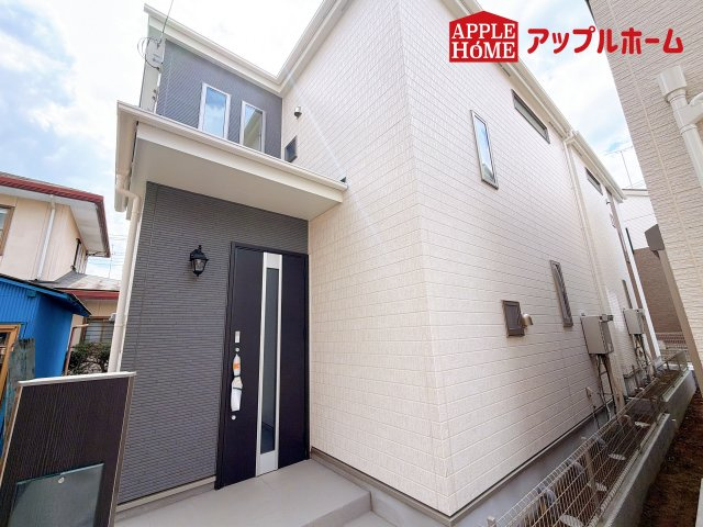 [新築住宅] さいたま市見沼区東大宮 全3棟の外観|資料請求、お電話でのお問合せ、いつでも丁寧に対応させていただきます！不動産業界のプロフェッショナルが集う弊社にぜひ一度ご相談ください！