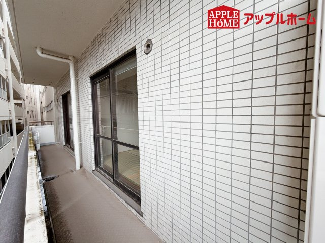 [中古住宅] クリオ上尾壱番館のバルコニー|便利な二面バルコニーになっています