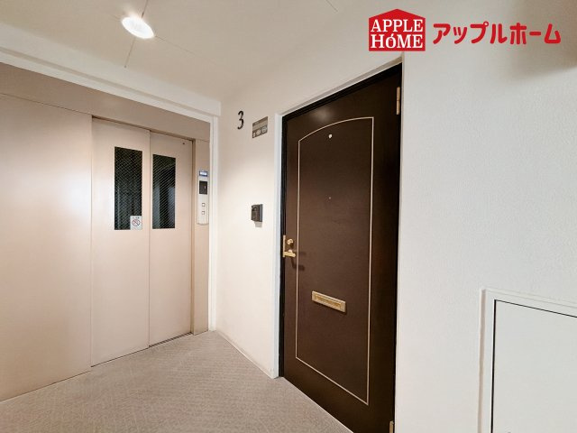 [中古住宅] クリオ上尾壱番館の玄関|資料請求、お電話でのお問合せ、いつでも丁寧に対応させていただきます！不動産業界のプロフェッショナルが集う弊社にぜひ一度ご相談ください！