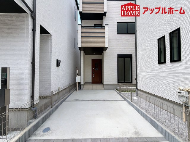 [新築住宅] さいたま市中央区鈴谷7丁目 全6棟の駐車場|資料請求、お電話でのお問合せ、いつでも丁寧に対応させていただきます！不動産業界のプロフェッショナルが集う弊社にぜひ一度ご相談ください！
