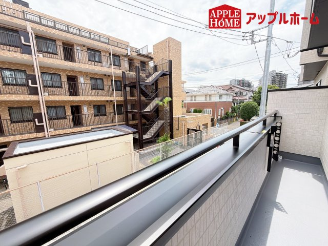 [新築住宅] さいたま市中央区鈴谷7丁目 全6棟のバルコニー|2階、3階にバルコニーがついています