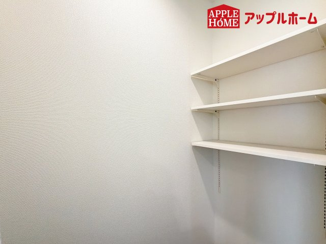 [新築住宅] さいたま市中央区鈴谷7丁目 全6棟の収納|便利なパントリー付き