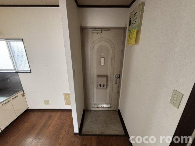 コーポ藤の玄関