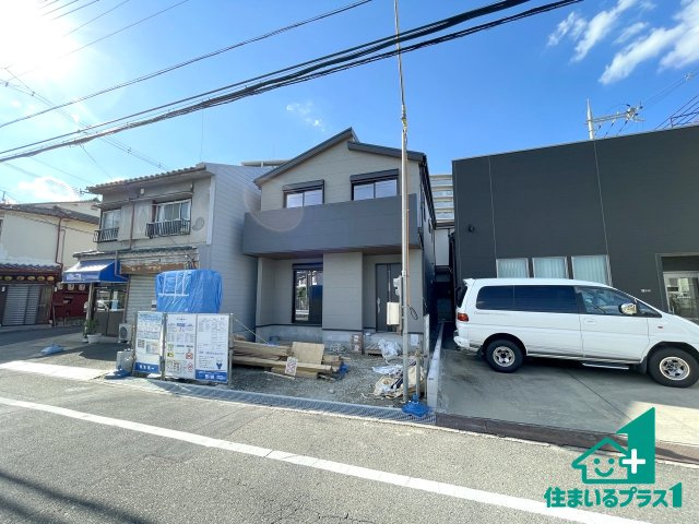 ■枚方市牧野下島町　新築一戸建ての外観|安心の10年保証！外観を美しく保ち、雨水で汚れを落とします！気になることがありましたら、お気軽にお問い合わせください！