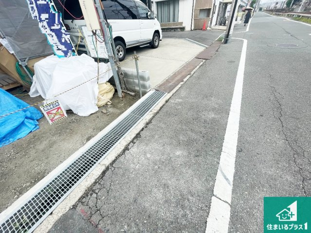 ■枚方市牧野下島町　新築一戸建ての前面道路含む現地写真|周辺は落ち着いた街並みの住宅地！子育てがしやすい住環境です！まだ未完成ですが、現地でしかわからない事もございます。是非一度ご覧ください。