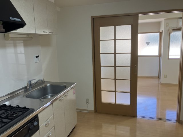 サンフラワーハイツのキッチン|DK　写真は別の部屋になります