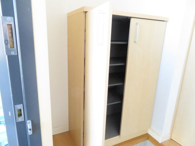 丹波市柏原町南多田のアパートの収納|玄関シューズボックスです◇