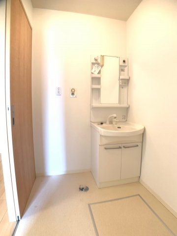 丹波市柏原町南多田のアパートの洗面所|独立洗面台になります★