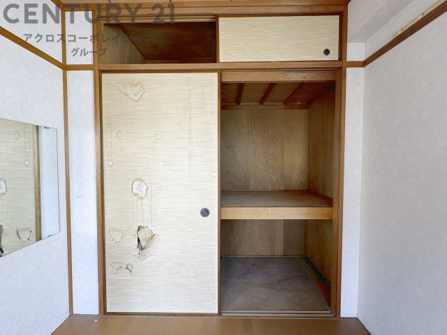 押入れ収入