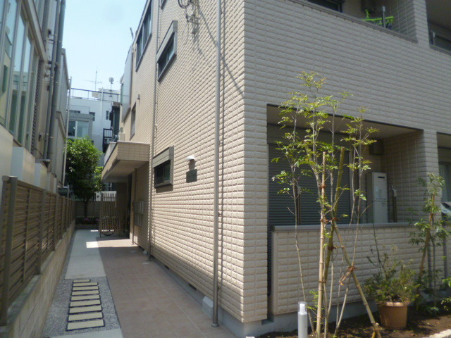 ソルクレスト北参道の外観|☆通りやすいエントランス☆