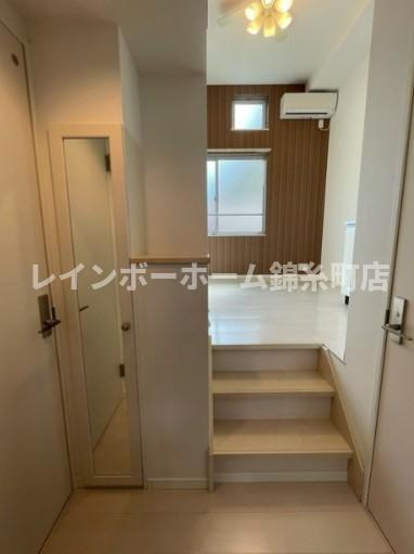 ダリアステート北千住の玄関