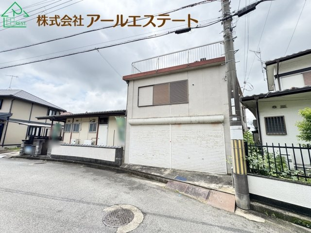 加古川市上荘町都台1丁目　　売土地の前面道路含む現地写真