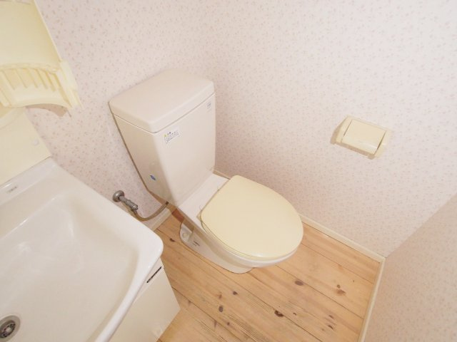 タウンハウスKAのトイレ
