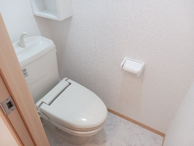 フレール　Ⅱのトイレ|ゆったりとした空間のトイレです