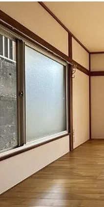鈴野荘の内装