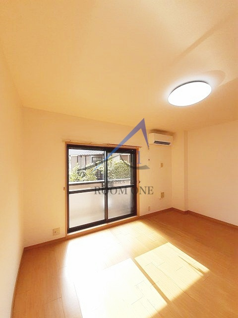 アーバンライゼの居間・リビング|洋室のお部屋です。