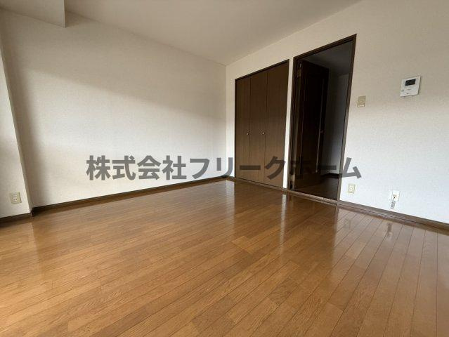 三鷹市井の頭１丁目の賃貸マンションの居間・リビング