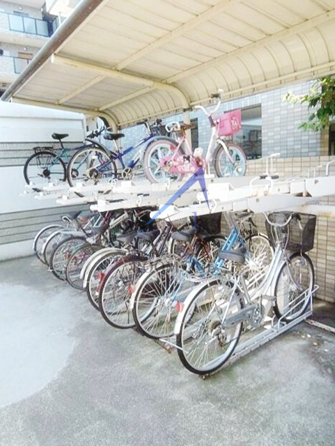 イーストパーク胡録台