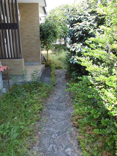 八代市本野町売戸建のエントランス| 