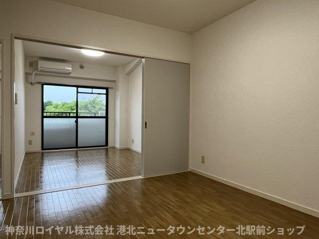 【居間・リビング】