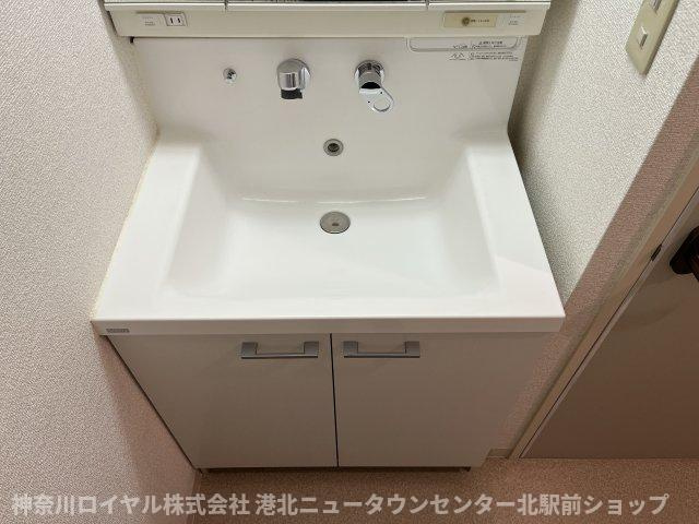 【独立洗面台】