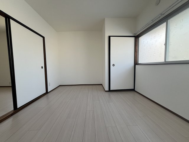 貝塚市北町貸家の洋室|ゆったりした洋室です
