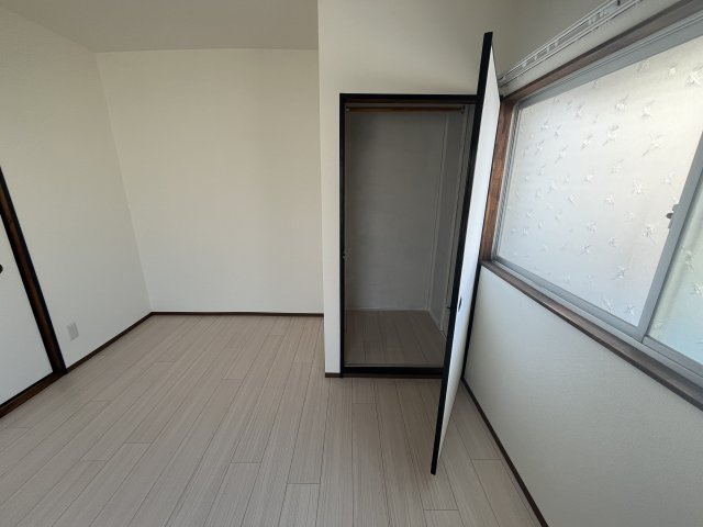 貝塚市北町貸家の収納|ちょっとした収納スペースも充実しています