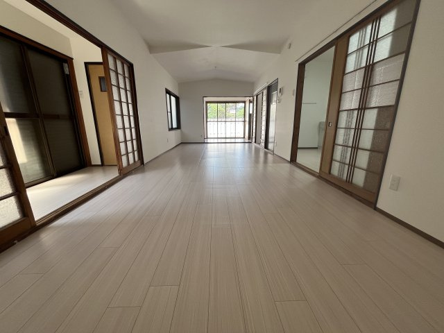 貝塚市北町貸家の居間・リビング|リビングです