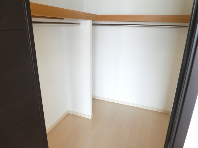 ラ・ビスタ宝塚レフィナス１番館の収納