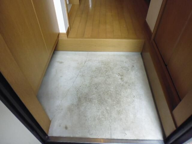 川崎市多摩区枡形６丁目のアパートの玄関
