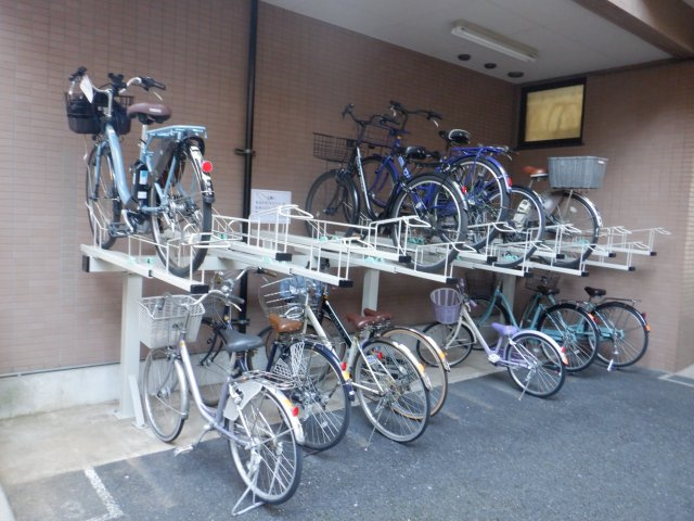 レヂオンス巣鴨の駐輪場