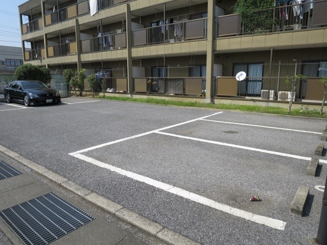 【駐車場】