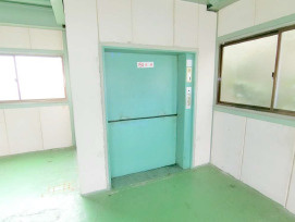 八尾市太田新町４丁目の工場