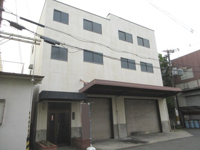 八尾市太田新町４丁目の工場