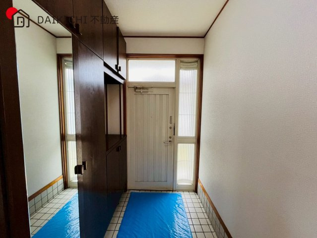 【玄関】 | 鶴ヶ島市松ヶ丘3丁目　中古戸建