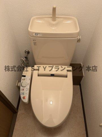 仲介手数料0円！ハイレジデンス勝川のトイレ